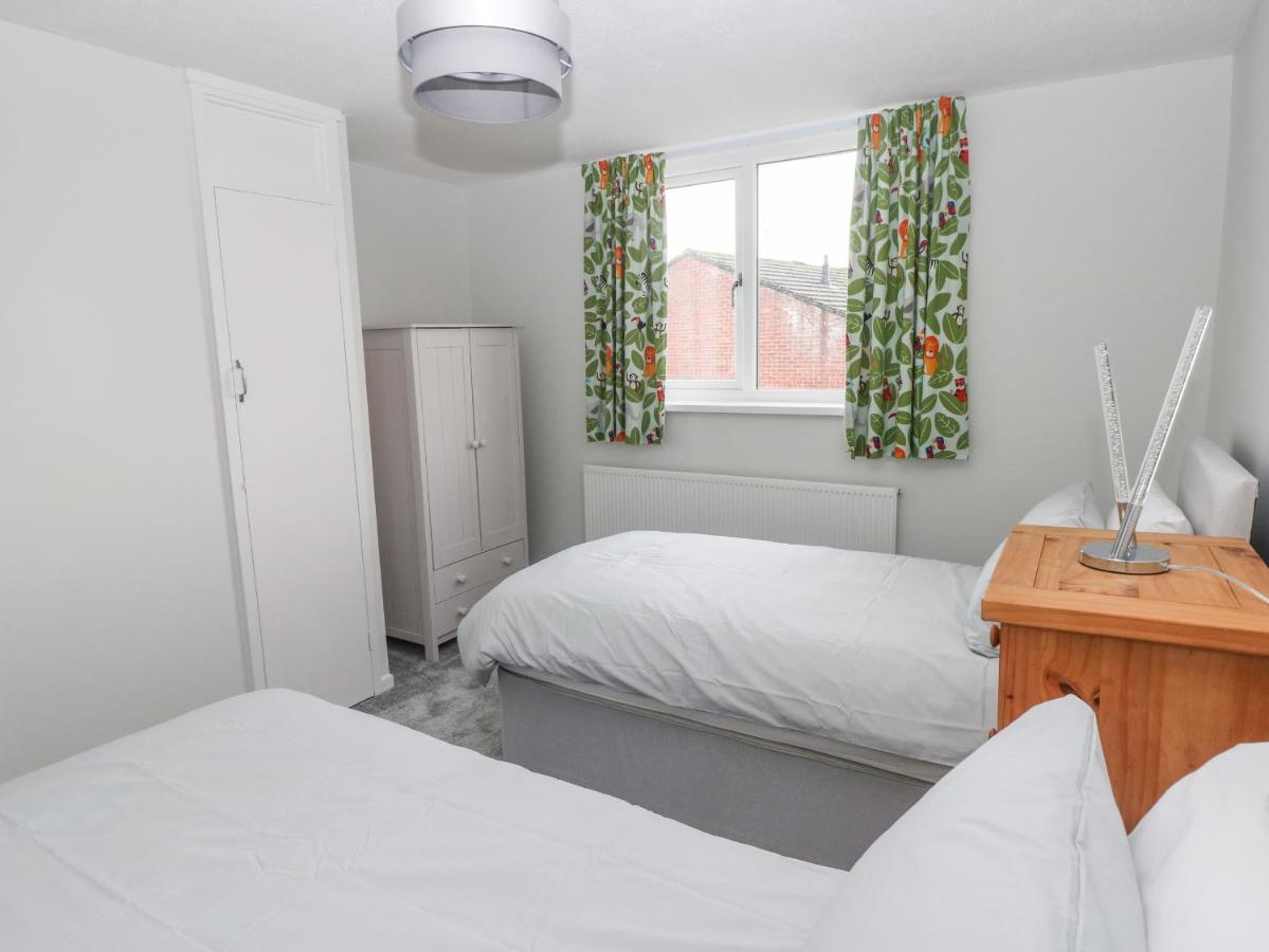 21 Sandfield Road Villa เบอรีพอร์ต ภายนอก รูปภาพ