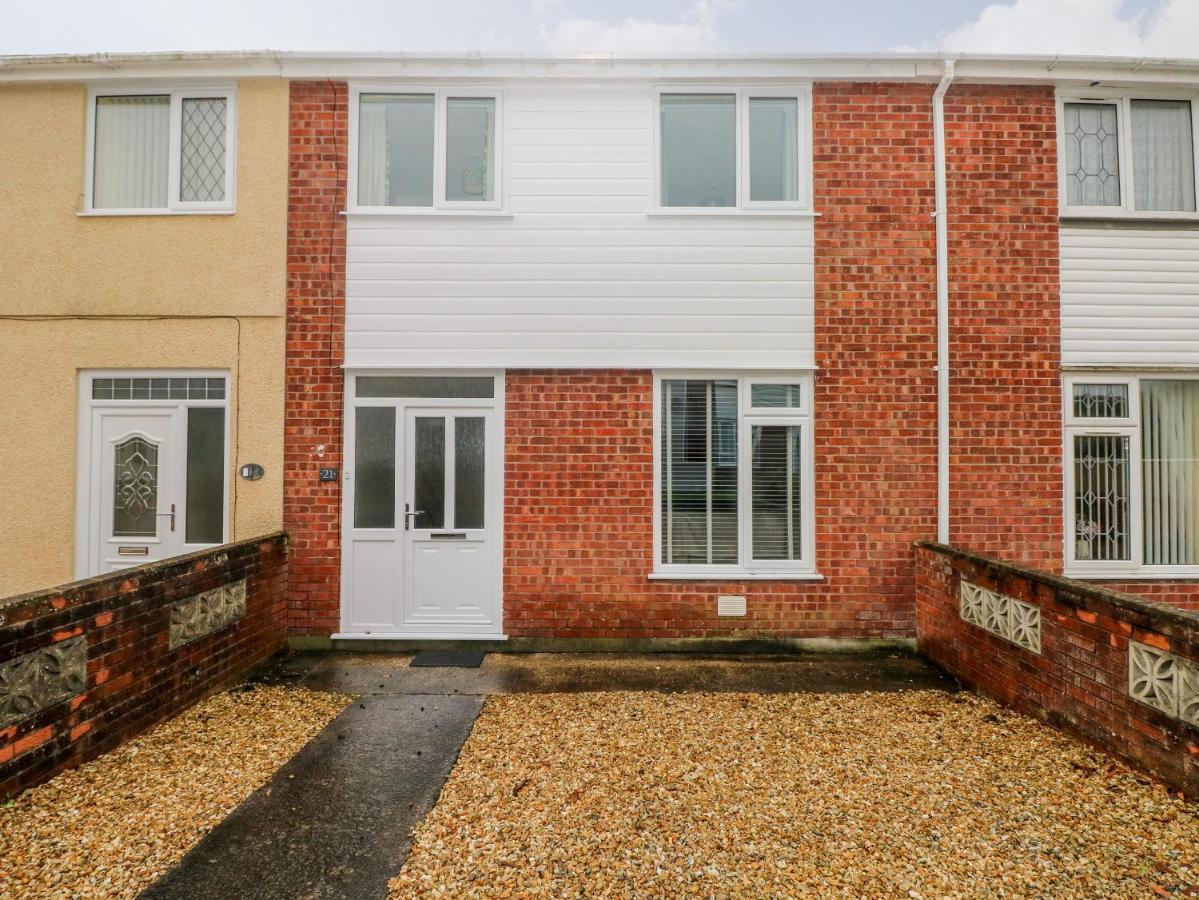 21 Sandfield Road Villa เบอรีพอร์ต ภายนอก รูปภาพ