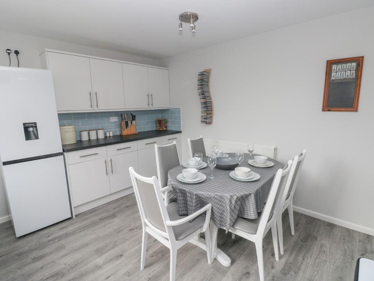 21 Sandfield Road Villa เบอรีพอร์ต ภายนอก รูปภาพ