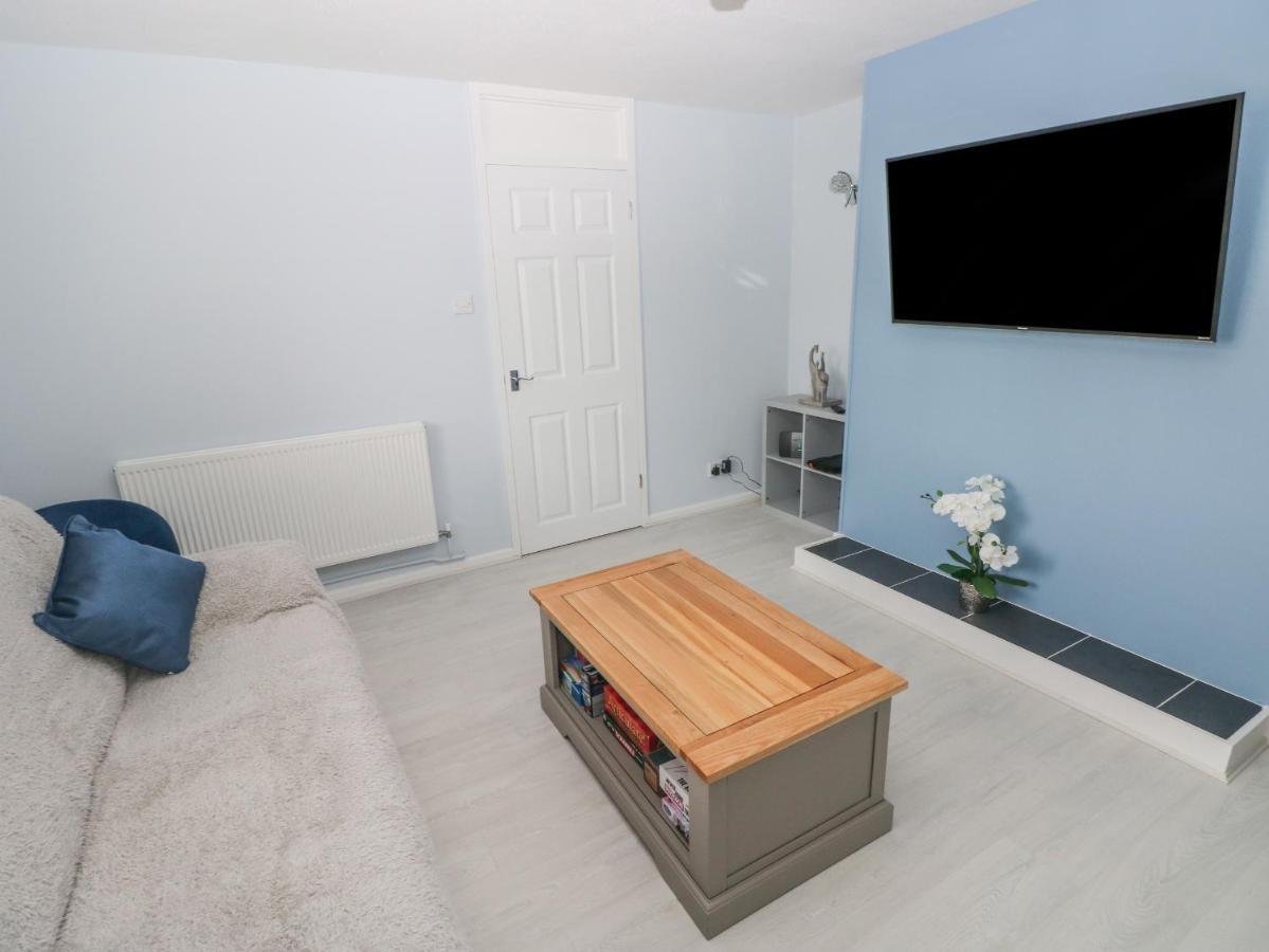 21 Sandfield Road Villa เบอรีพอร์ต ภายนอก รูปภาพ