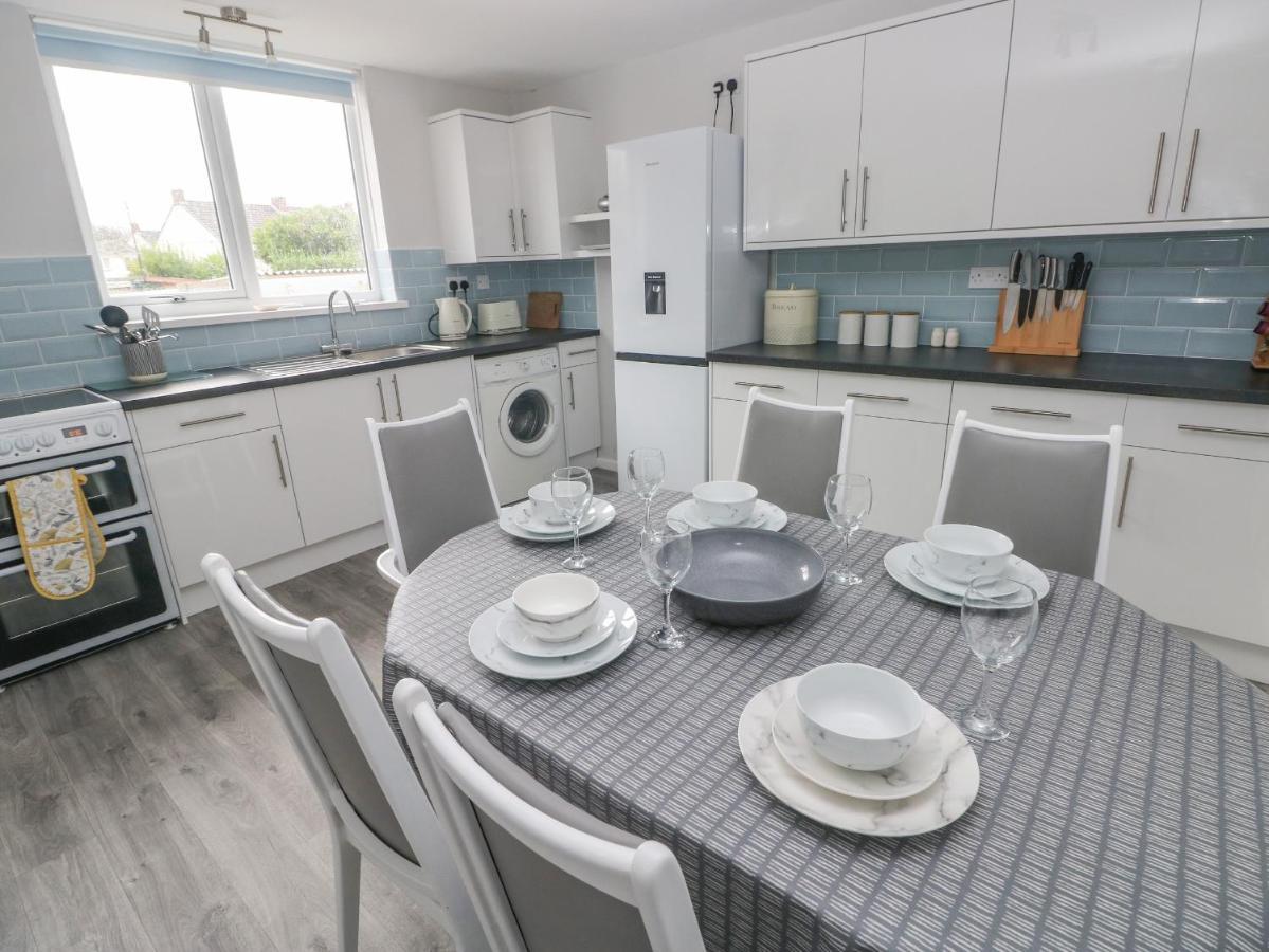 21 Sandfield Road Villa เบอรีพอร์ต ภายนอก รูปภาพ